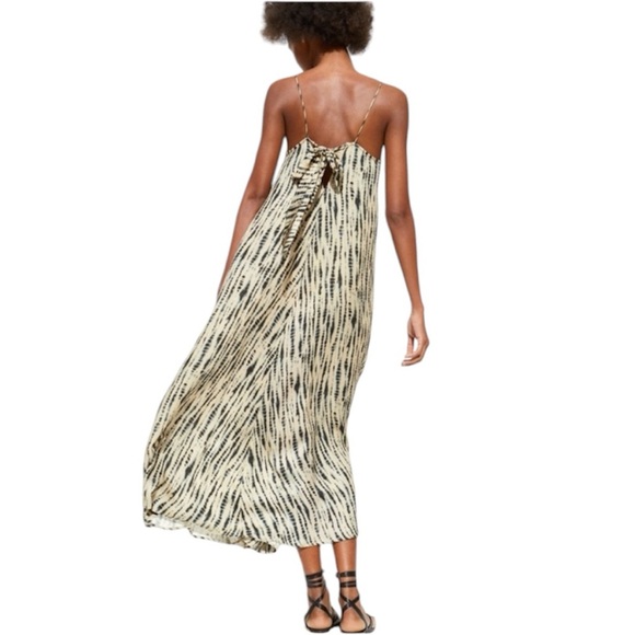 Zara Women’s Cream Khaki and Blue Batik Print Tie Back V Neck Maxi Dress Sz M/L - Picture 8 of 10